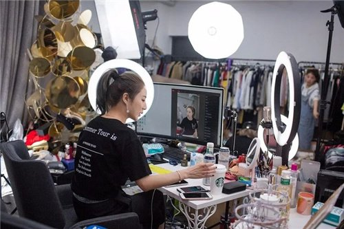 一个好的直播间如何搭建，看完此文章你就明白了